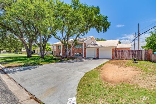 2113 Sul Ross St, San Angelo, TX, 76904-5305 | Card Image