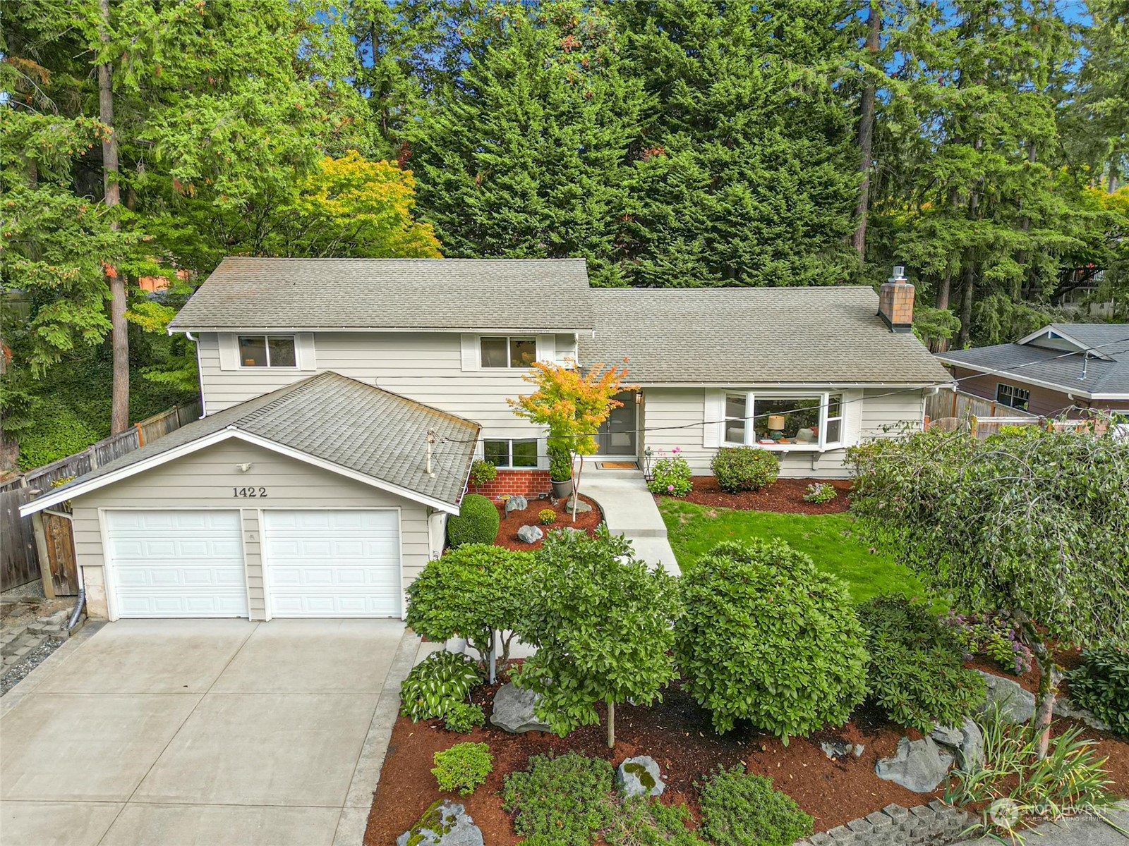 151st Pl, Bellevue, WA 98007
