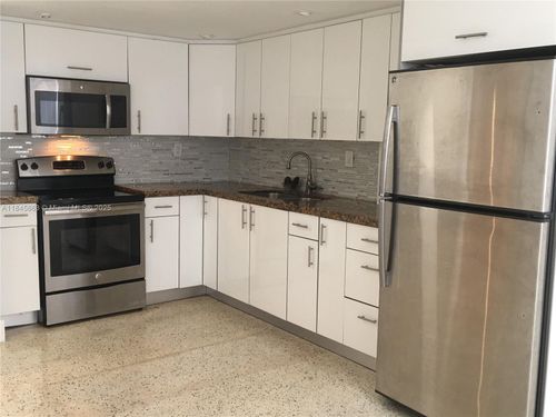 apt-306-652 Nw 3rd St, Miami, FL, 33128-1580 | Card Image