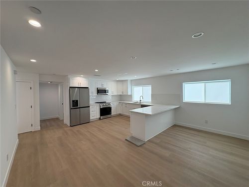 14165 Calvert St, Van Nuys, CA, 91401 | Card Image