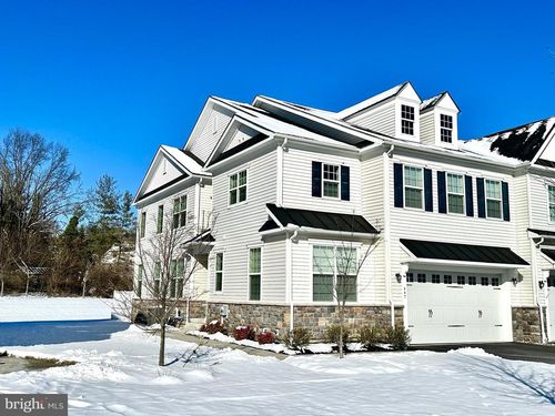 447 Lee Pl, EXTON, PA, 19341-2793 | Card Image