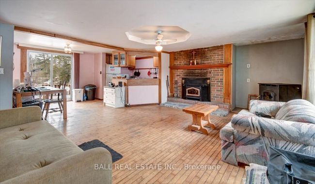 10568 Highway 28, House other with 3 bedrooms, 2 bathrooms and 2 parking in Apsley ON | Image 6