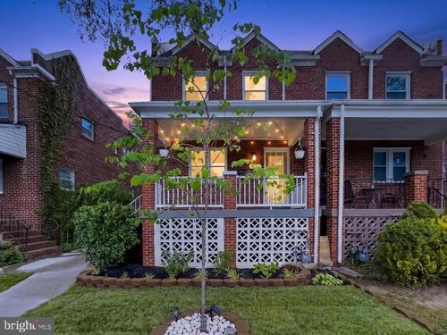 4627 12th St Ne, WASHINGTON, DC, 20017-2704 | Card Image