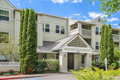 apt-213-4109 224th Ln Se, Issaquah, WA, 98029-6255 | Card Image