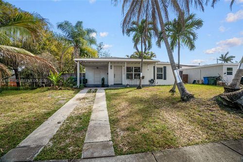 5324 Ne 3rd Ter, Oakland Park, FL, 33334-2416 | Card Image