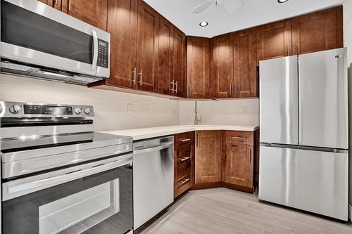 apt-e109-3115 Oakland Shores Dr, Oakland Park, FL, 33309-5663 | Card Image