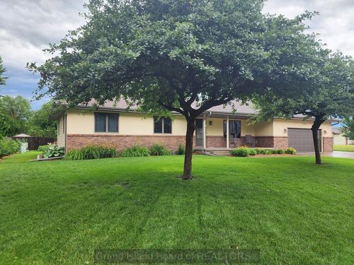 905 Kennedy Dr, Grand Island, NE, 68803-3457 | Card Image
