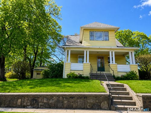 201 Fairlawn Ave, Waterbury, CT, 06705-2144 | Card Image