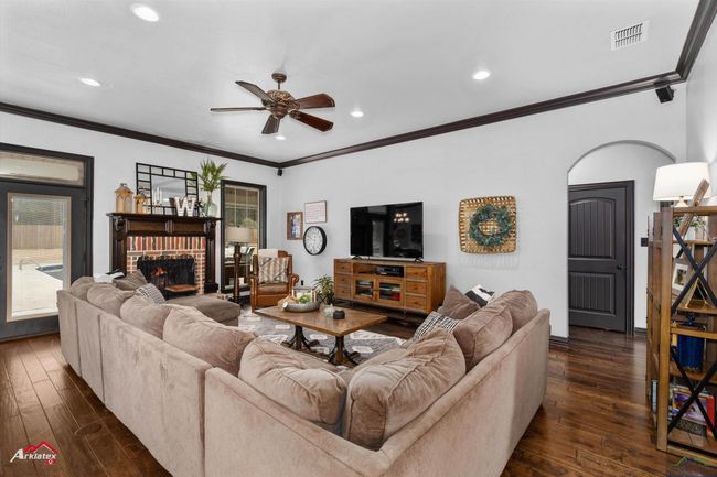 200 Beavers Bend Rd, House other with 4 bedrooms, 2 bathrooms and null parking in Marshall TX | Image 12
