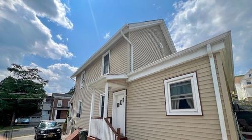20 Drew Ave, Highland Fls, NY, 10928-2066 | Card Image