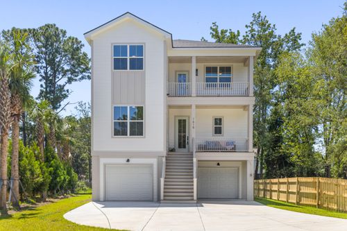 1615 Macoma Dr, Mount Pleasant, SC, 29466-8206 | Card Image