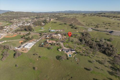 668 Murphys Grade Rd, Angels Camp, CA, 95222-9136 | Card Image