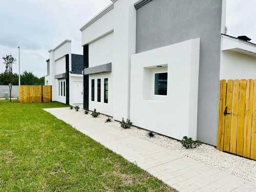 6-11003 N 36th Ln, McAllen, TX, 78504-6831 | Card Image