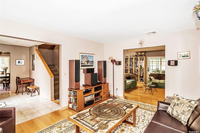 10 Morgan Lane, House other with 3 bedrooms, 2 bathrooms and null parking in Bayport NY | Image 9