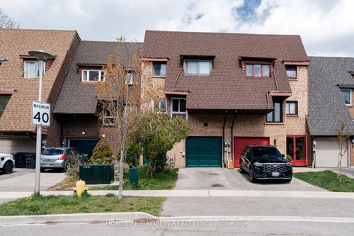 17 Stoneham Rd, Etobicoke, ON, M9C4Y7 | Card Image