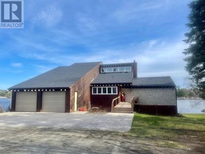 61 Peterson Dr, Home with 6 bedrooms, 4 bathrooms and null parking in Keewatin ON | Image 2