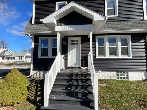1133 Chestnut St, Port Huron, MI, 48060-5715 | Card Image
