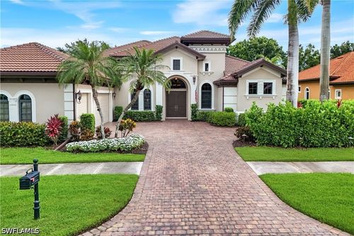 9002 Shenendoah Cir, NAPLES, FL, 34113-1670 | Card Image
