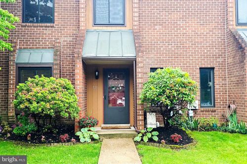 121 Talgrath Ct, EXTON, PA, 19341-2920 | Card Image
