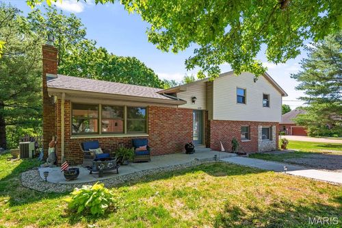 3230 Margaret Mary Ln, Belleville, IL, 62221-7019 | Card Image