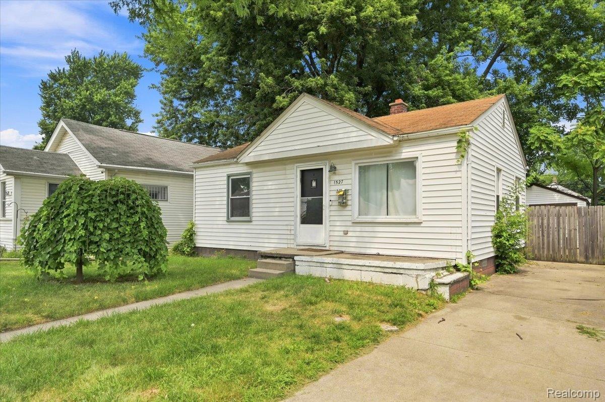 Residential in Hazel Park 2