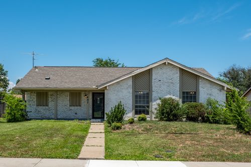 1607 College Pkwy, Lewisville, TX, 75077-2707 | Card Image