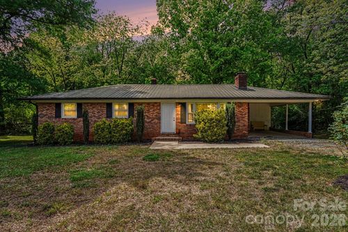 371 Sharon School Rd, Statesville, NC, 28677-1347 | Card Image