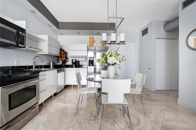 APT-2530 - 690 Sw 1 St Ct, Condo with 1 bedrooms, 1 bathrooms and null parking in MIAMI FL | Image 7