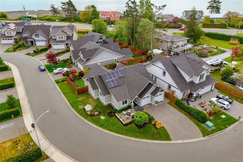 9257 Bakerview Close, North Saanich, BC, V8L0C9 | Card Image