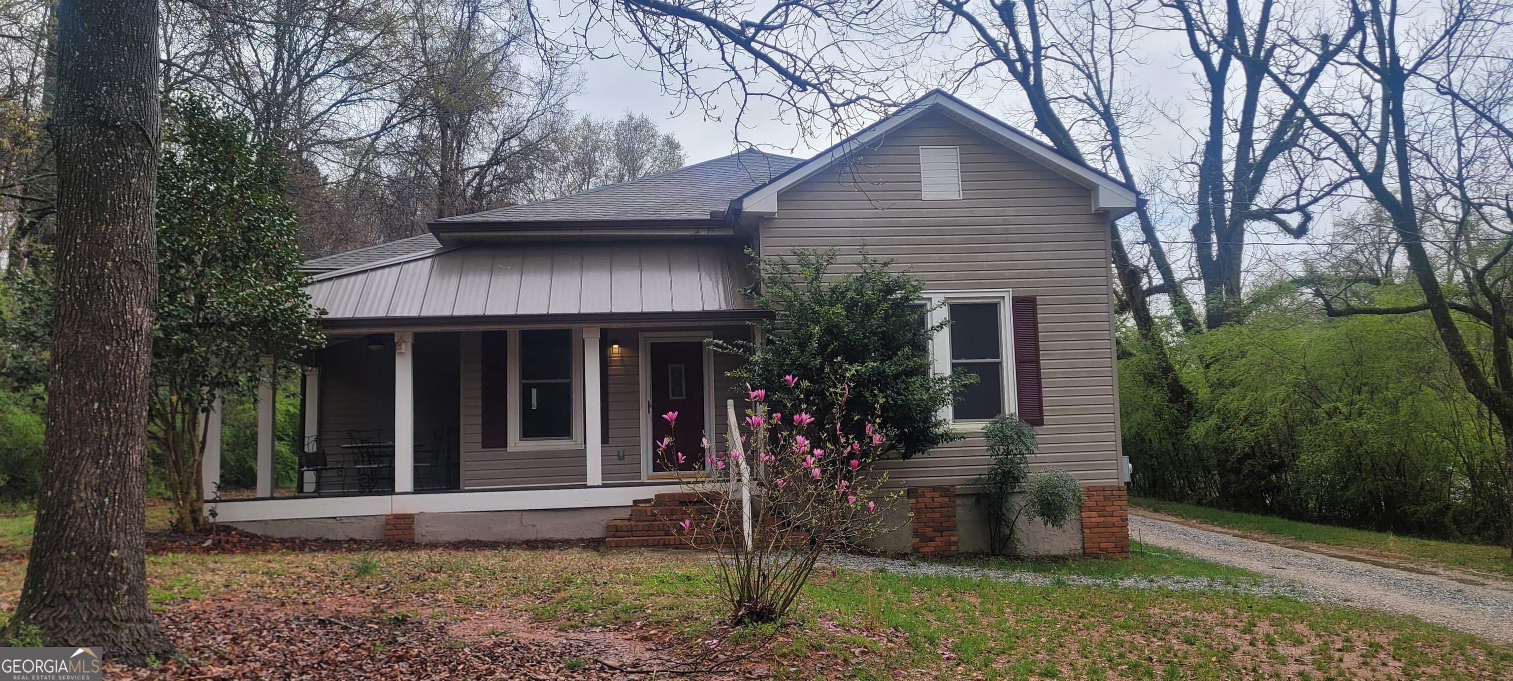 Barnesville St, Zebulon, GA 30295