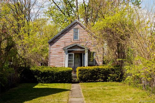 2561 Beals St, Detroit, MI, 48214-1776 | Card Image