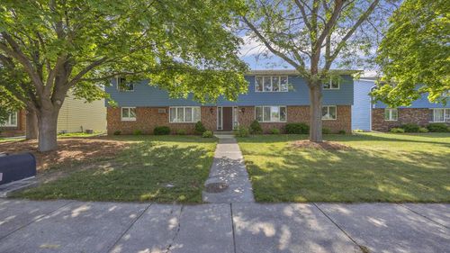 215 S 11 Street, Oostburg, WI, 53070 | Card Image