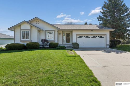 8141 S 69th St, La Vista, NE, 68128-4361 | Card Image