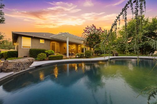 15553 Mountain Shadows Dr, Redding, CA, 96001-9594 | Card Image