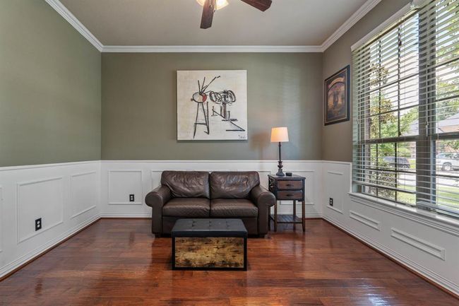The private office space to the right of the entry. | Image 8