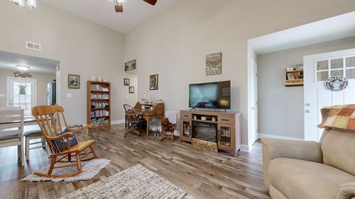 1268 Cardinal Creek Dr, Clarksville, TN, 37040-2772 | Card Image