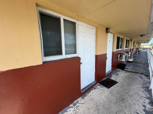 5-800 Nw 11th Avenue, Fort Lauderdale, FL, 33311 | Card Image
