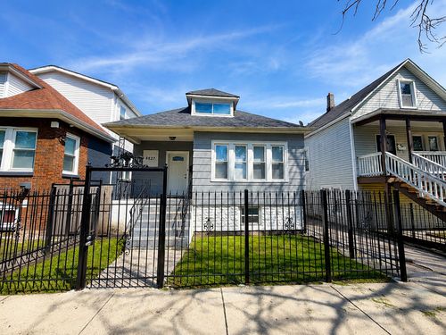 8627 Colfax Ave, CHICAGO, IL, 60617-2432 | Card Image