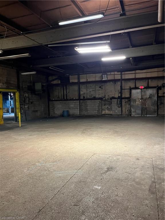Commercial Lease in Dundas 5
