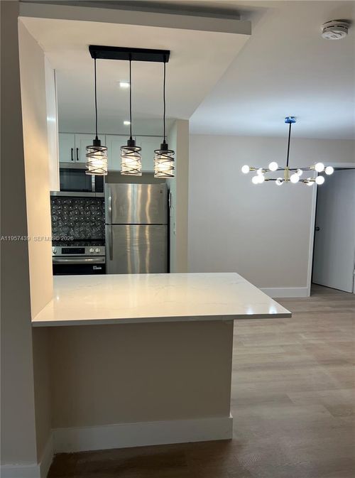 apt-124-17021 N Bay Rd, Sunny Isles Beach, FL, 33160-3618 | Card Image