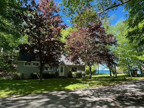 3251 Jungle Inn Rd, Arcadia, MI, 49613-9731 | Card Image