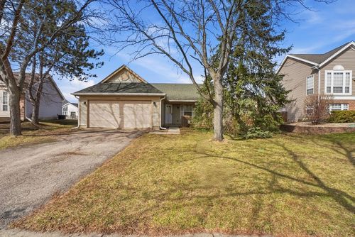 2124 Baldwin Ln, Hanover Park, IL, 60133-2917 | Card Image