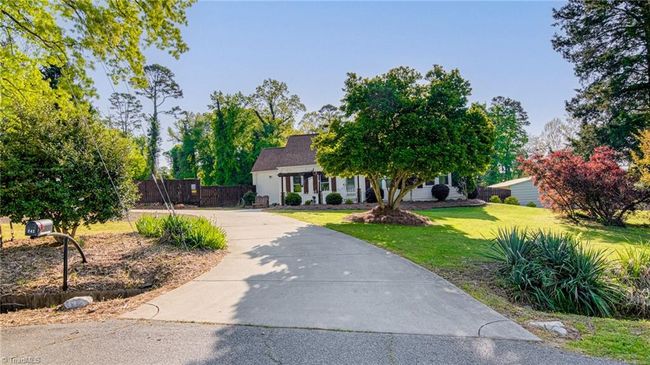 242 Crestwood Cir, House other with 3 bedrooms, 2 bathrooms and null parking in High Point NC | Image 6