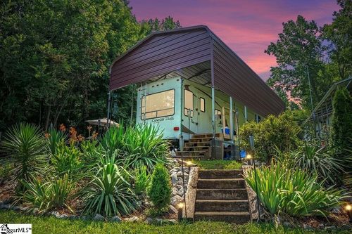 208 Reston Way, Westminster, SC, 29693 | Card Image