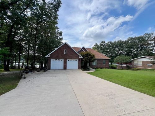 711 Leewood Dr, Horseshoe Bend, AR, 72512-3945 | Card Image