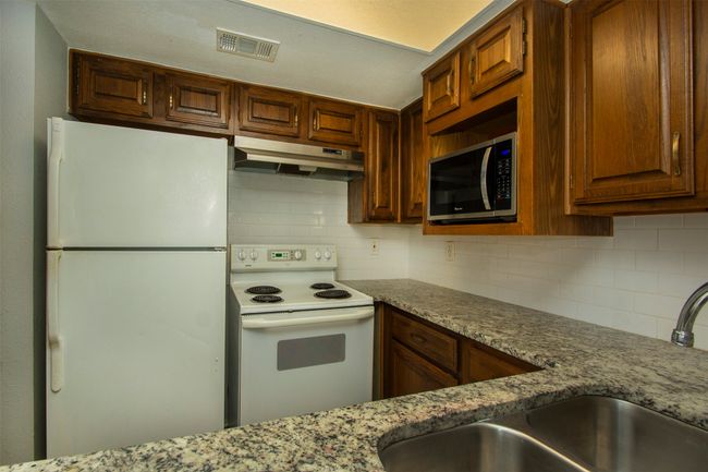APT-213 - 1505 E Interstate 30, Condo with 1 bedrooms, 1 bathrooms and null parking in Garland TX | Image 14