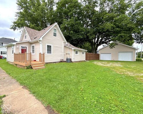 311 S B St, Thorntown, IN, 46071-1301 | Card Image