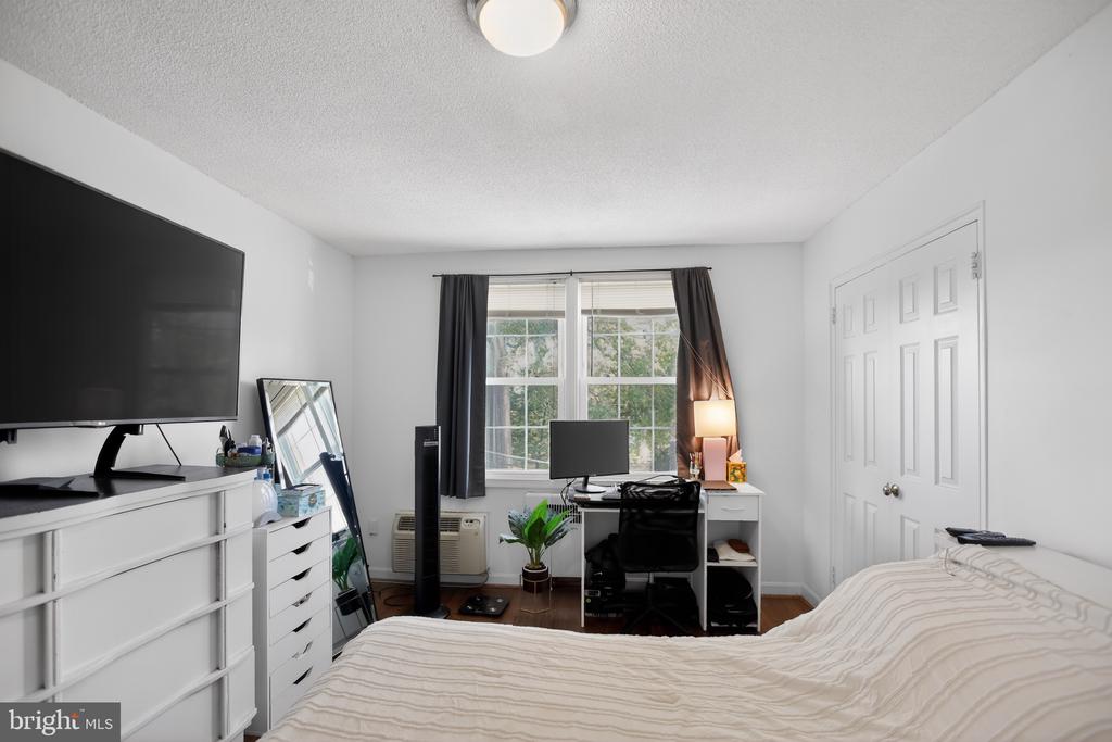 Residential in ARLINGTON 4