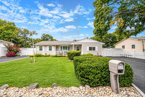 179 Ford Street, Islip, NY, 11741 | Card Image