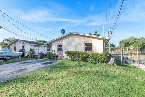 a-747 Nw 14th Way, Fort Lauderdale, FL, 33311 | Card Image